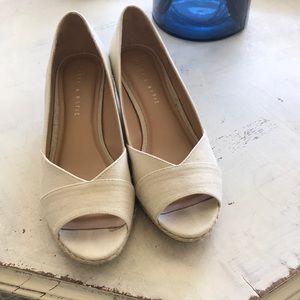 Kelly&Katie ‘Lamson’  Metallic Wedges